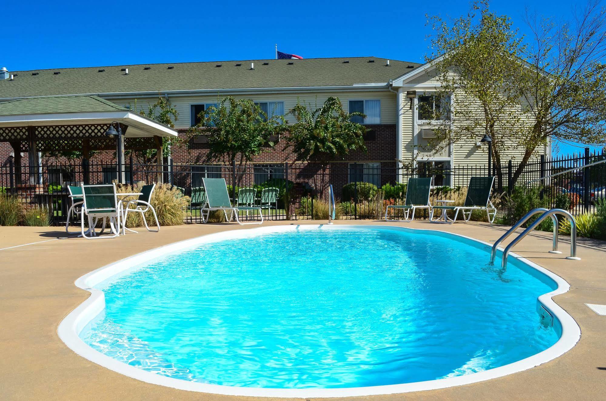 Intown Suites Extended Stay Decatur Al エクステリア 写真